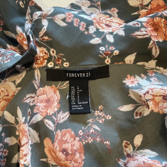 Forever 21 Off-Shoulder Floral Ruffle Crop Top with Adjustable Straps – Size S - Picture 9 of 13